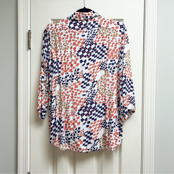 CAbi Grand Prix Geometric Button Blouse Style #404 MEDIUM 3/4 tab sleeve - Picture 8 of 9